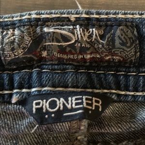 Silver Jeans Jeans - Silver Jeans distressed size 27 Silver Jeans Jeans - Silver Jeans distressed size 27